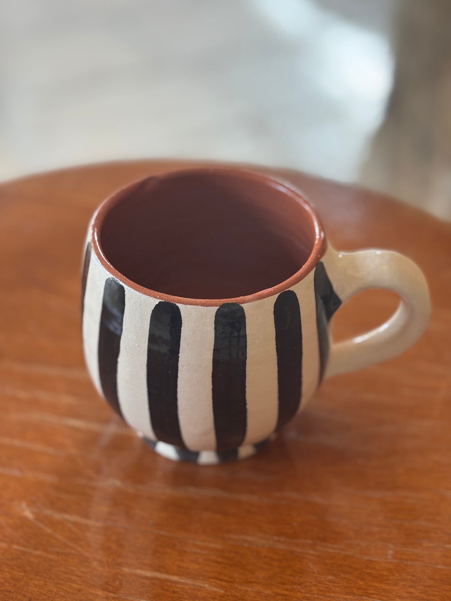 Tasse Éclipse – noire & blanche