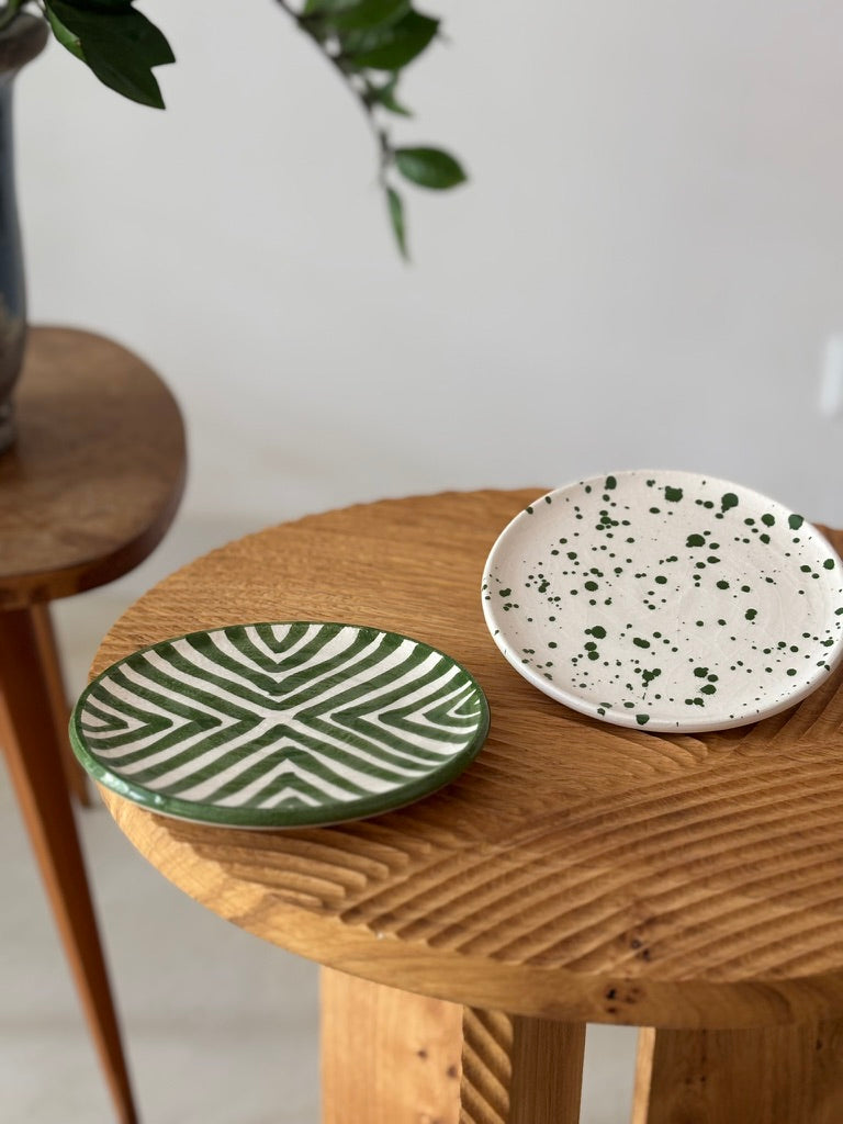 Assiette plate 16 cm – Rayée – 100% fait main