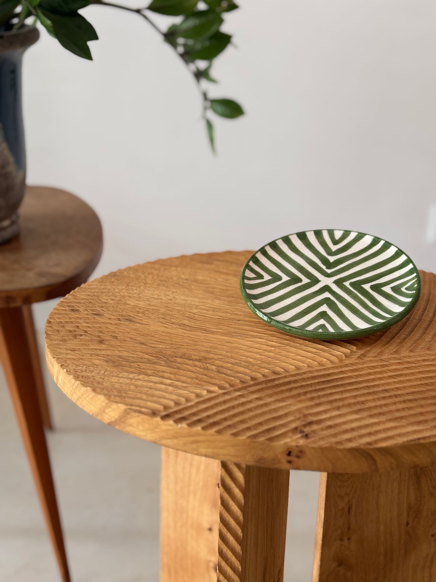 Assiette plate 16 cm – Rayée – 100% fait main